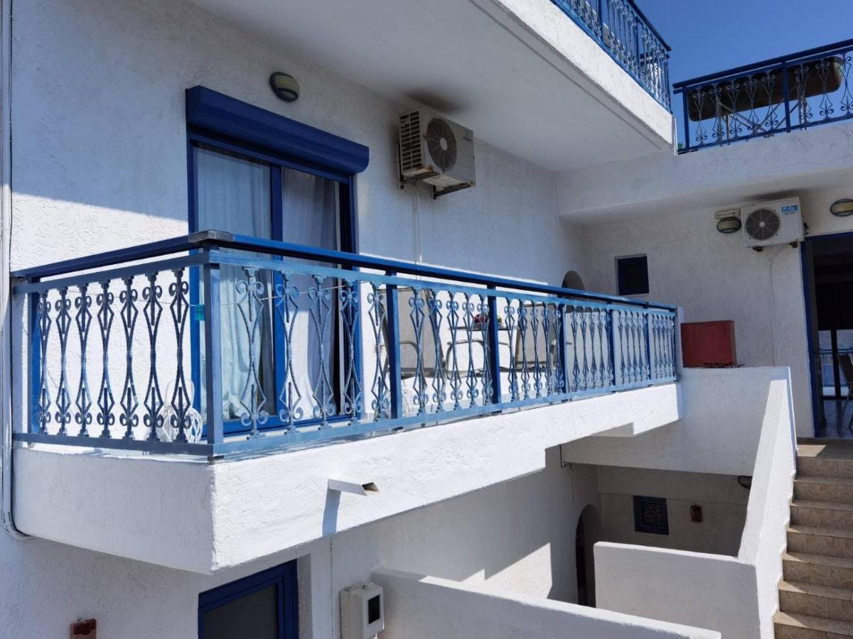 Marinas Studios Livadia  Esterno foto