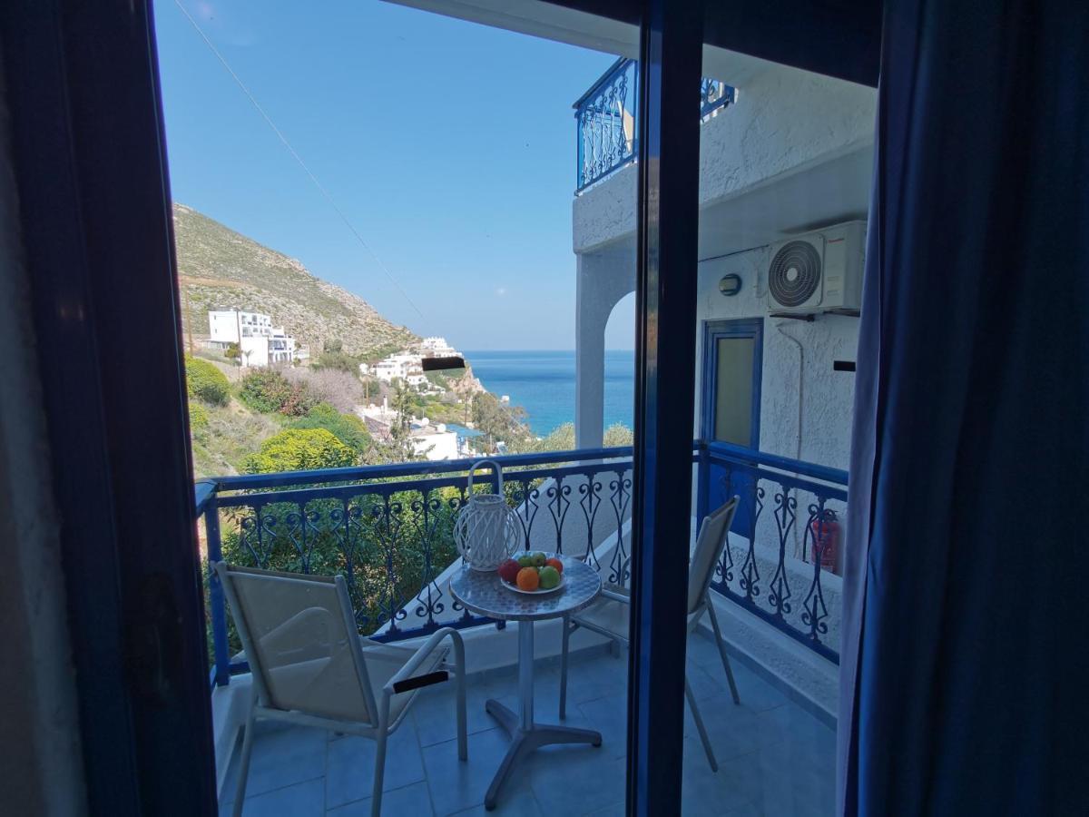 Marinas Studios Livadia  Esterno foto