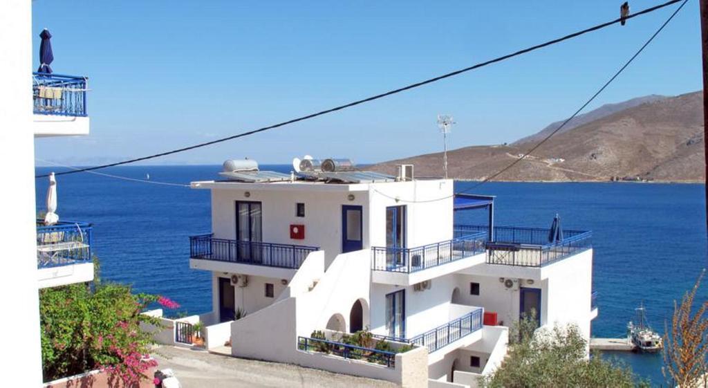 Marinas Studios Livadia  Esterno foto